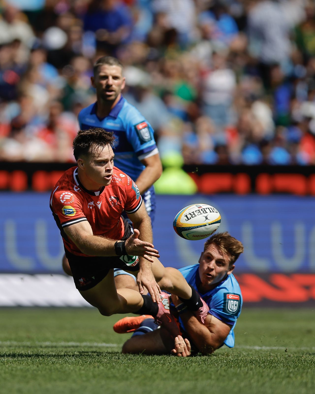 Quan Horn Offloads Ball against Blue Bulls