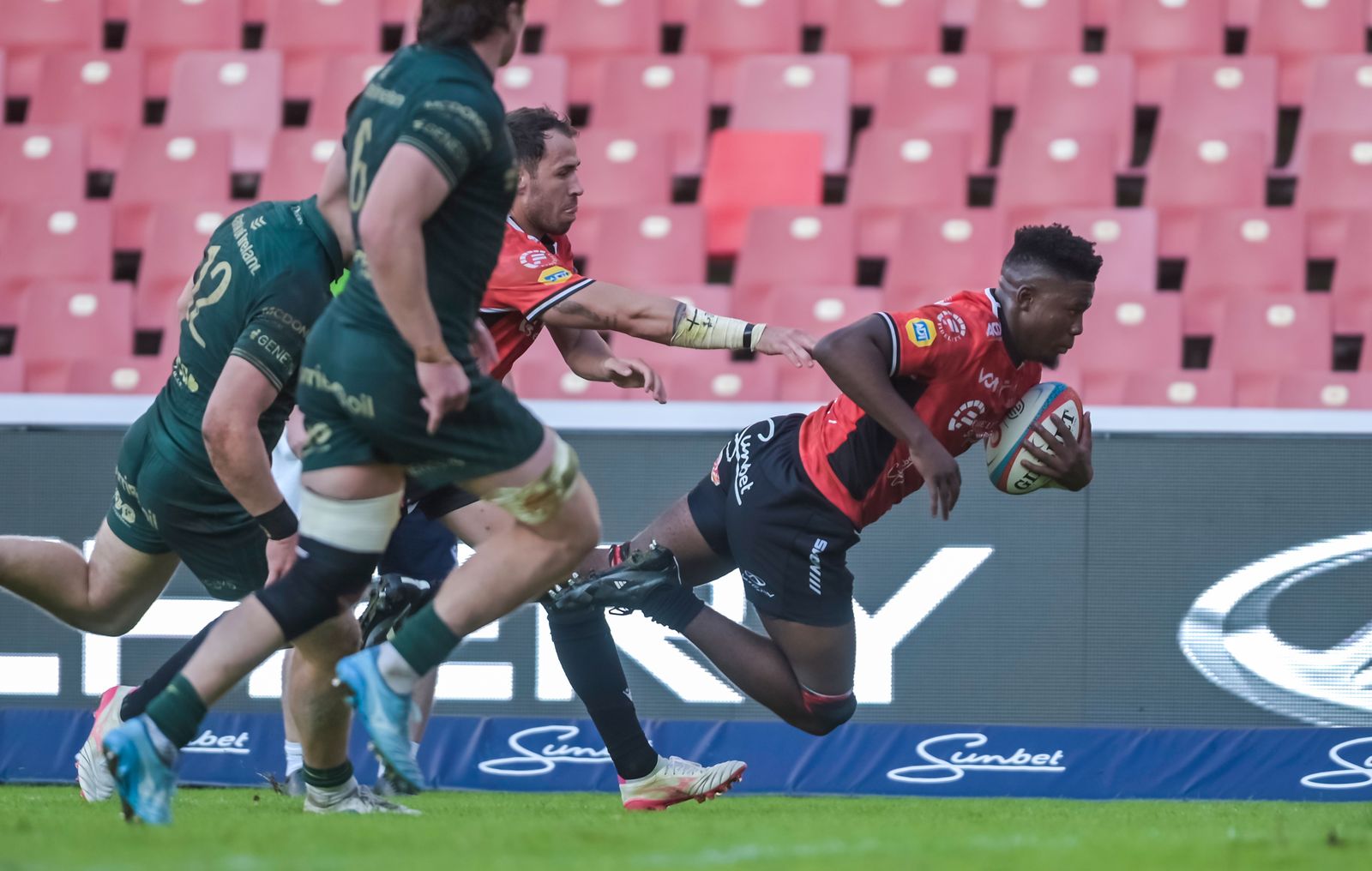 Siba Mahashe opens the scoring in the Shield-sealing derby.